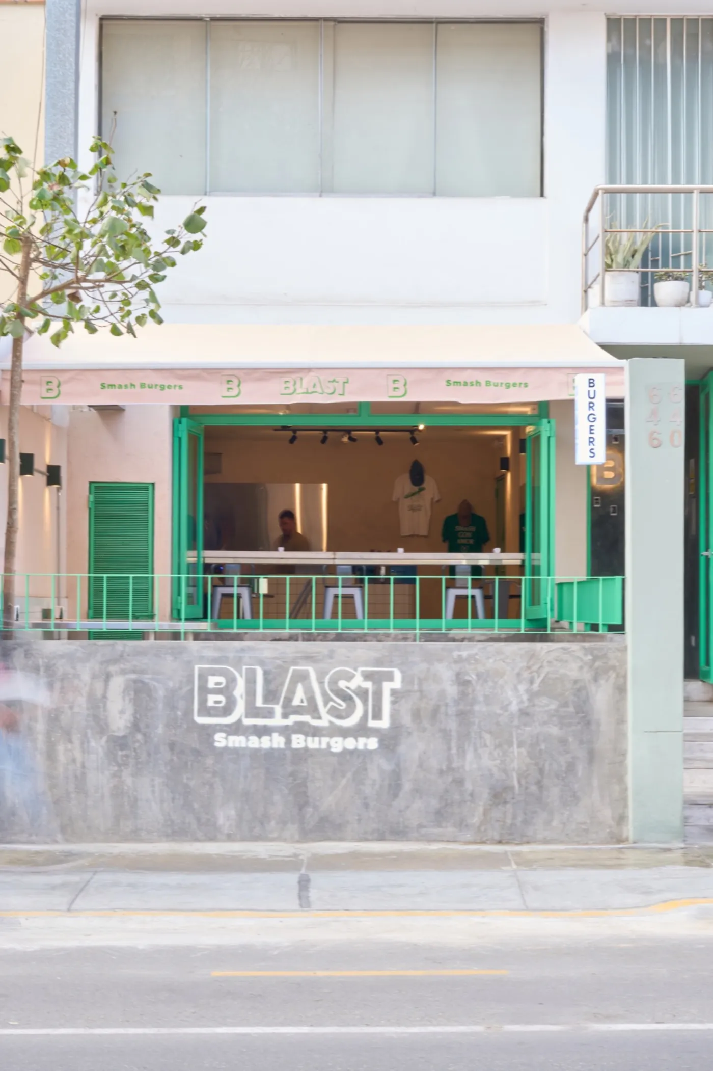 Fachada del local Blast Smash Burgers en Miraflores
